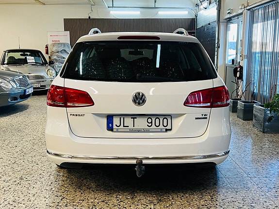 Volkswagen Passat 5 of 22