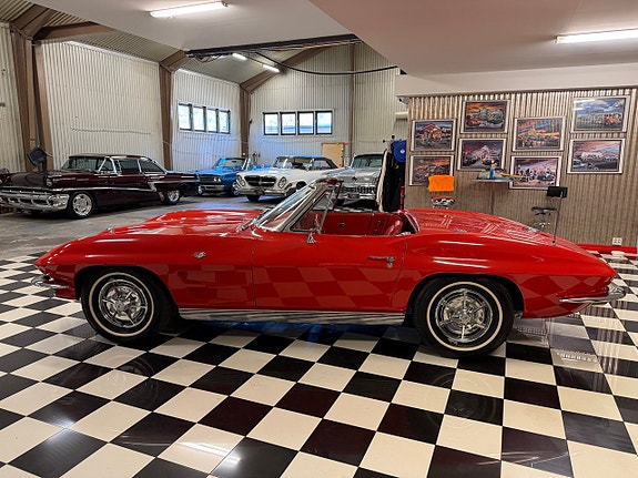 Chevrolet Corvette 11 of 27