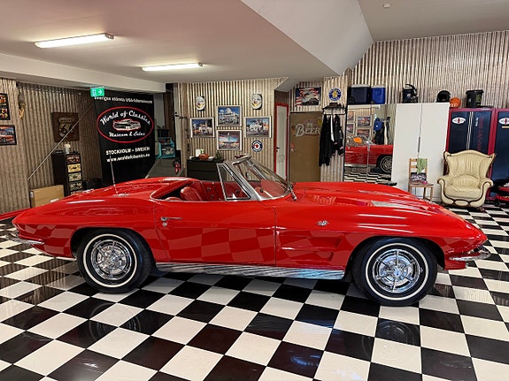 Chevrolet Corvette 4 of 27