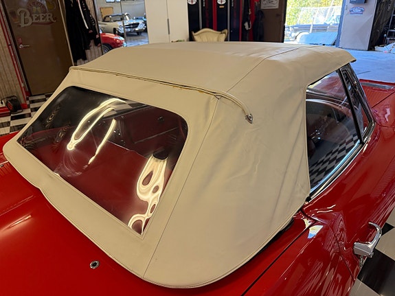 Chevrolet Corvette 26 of 27