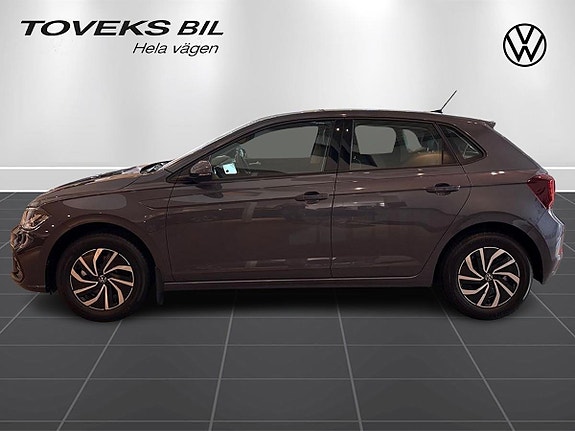Volkswagen Polo 2 of 18