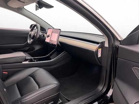 Tesla Model 3 29 of 30