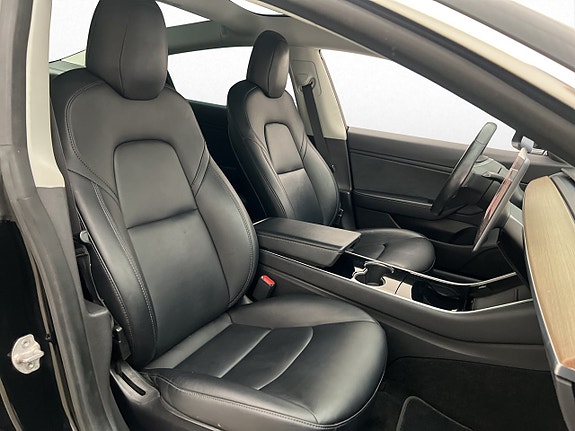 Tesla Model 3 30 of 30