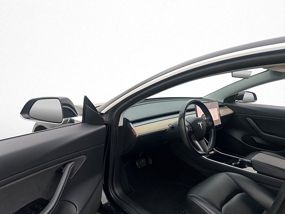 Tesla Model 3 11 of 30