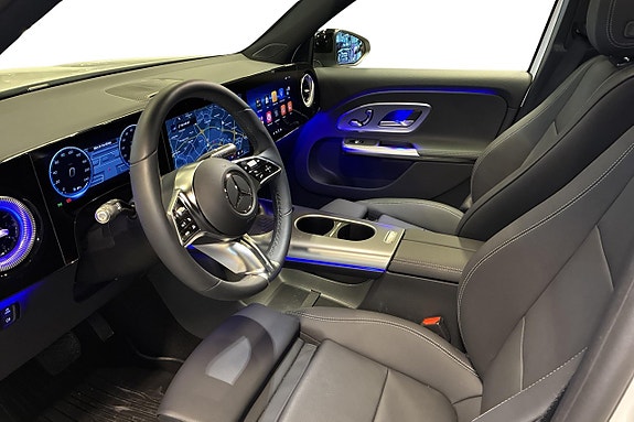 Mercedes-Benz GLB250+ 9 of 23
