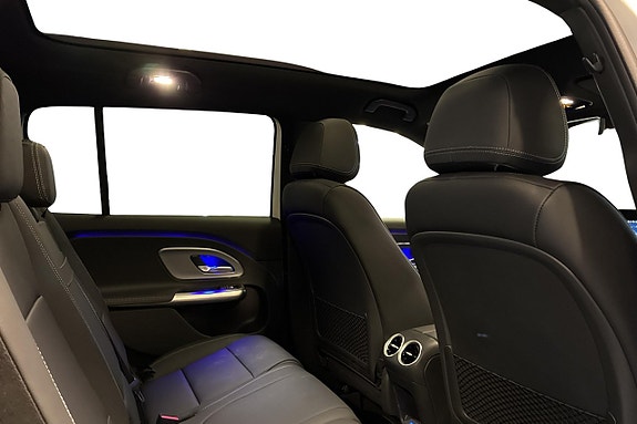 Mercedes-Benz GLB250+ 18 of 23