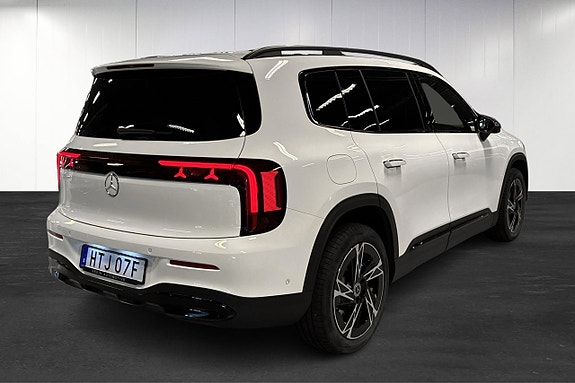 Mercedes-Benz GLB250+ 3 of 23