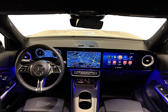 Mercedes-Benz GLB250+ 10 of 23