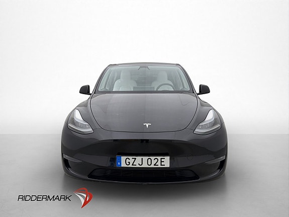 Tesla Model Y 3 of 30
