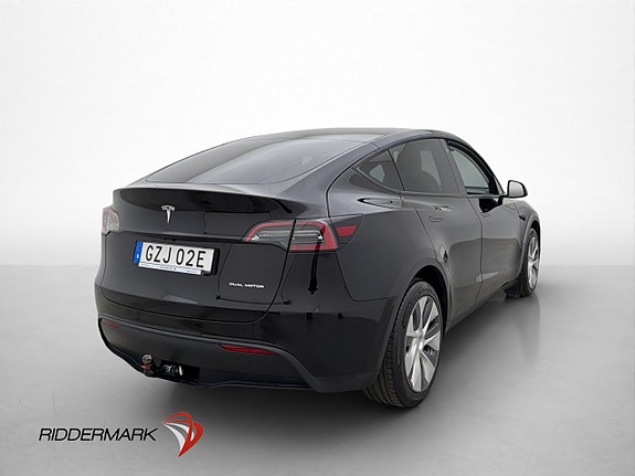 Tesla Model Y 9 of 30