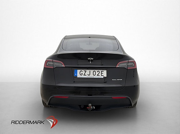 Tesla Model Y 8 of 30