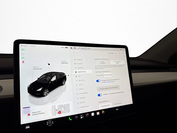 Tesla Model Y 22 of 30