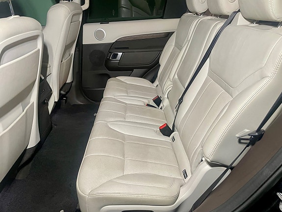 Land Rover Discovery 8 of 24