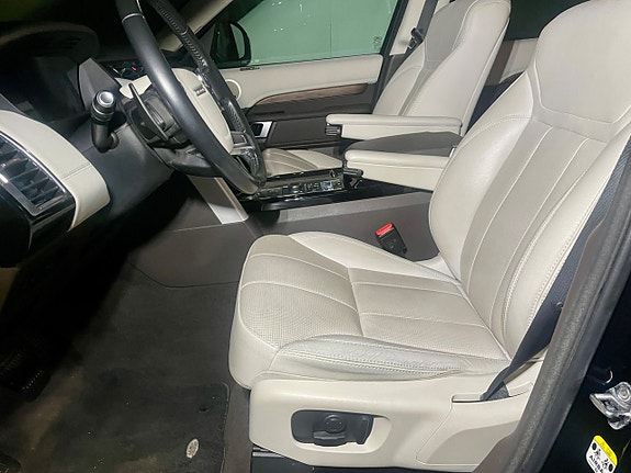 Land Rover Discovery 7 of 24