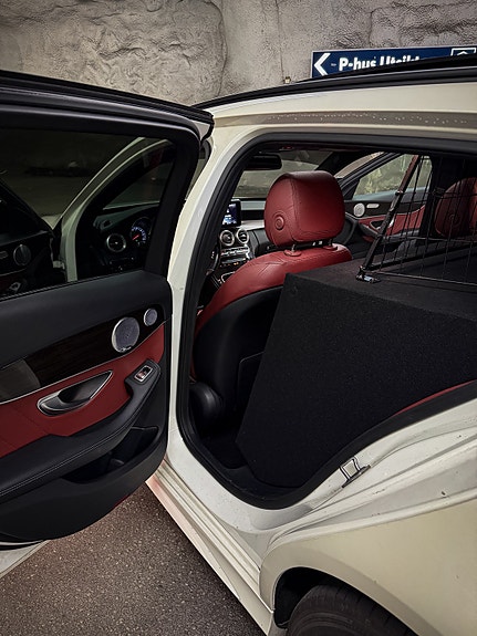 Mercedes-Benz C250 10 of 11