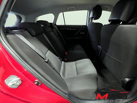 Toyota Avensis 13 of 29