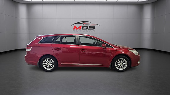 Toyota Avensis 7 of 29