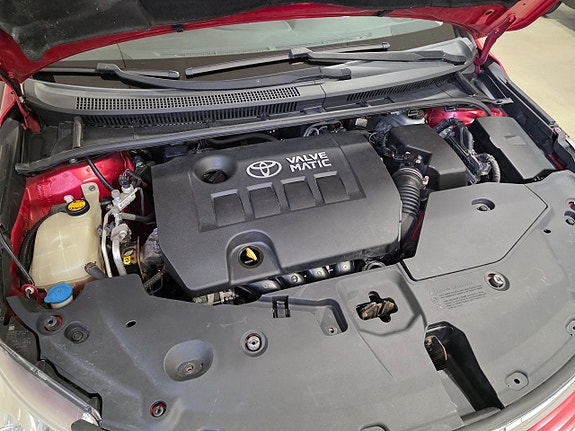 Toyota Avensis 22 of 29