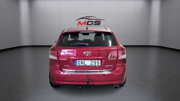 Toyota Avensis 5 of 29