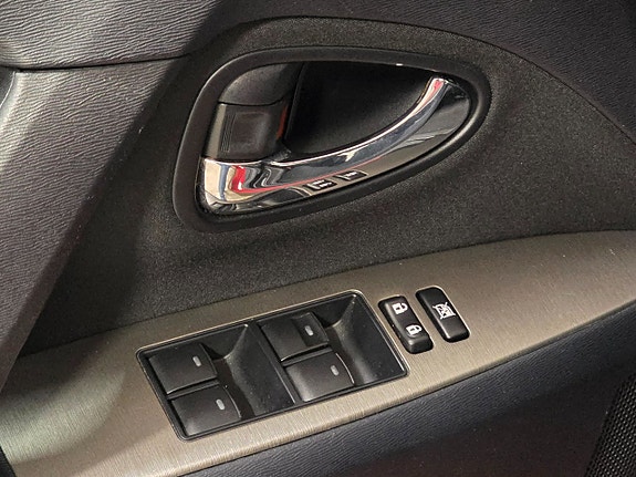 Toyota Avensis 19 of 29