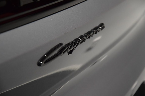 Porsche Cayenne 25 of 25