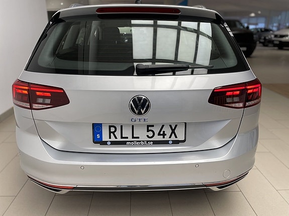 Volkswagen Passat 8 of 20