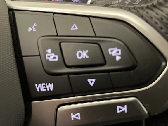Volkswagen Passat 16 of 20