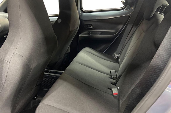Toyota Aygo X 13 of 21