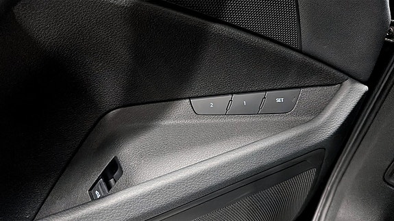 Audi e-tron 16 of 16