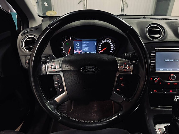 Ford Mondeo 2.0 TDCI Automat Titan Taklucka 20" Fälg Nyregg! 4 of 10