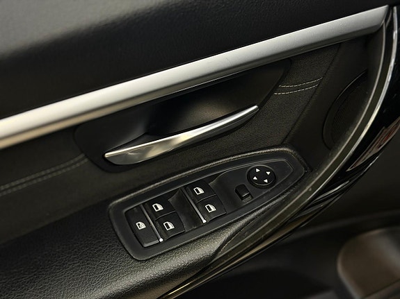 BMW 318d 14 of 21