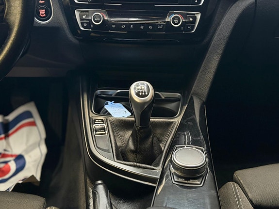 BMW 318d 11 of 21