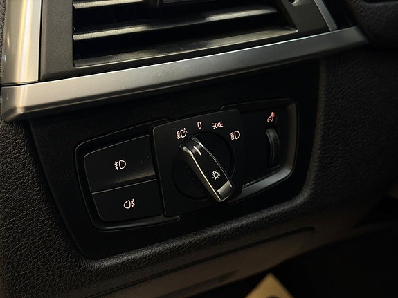 BMW 318d 15 of 21