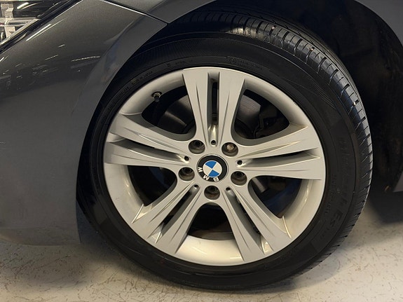 BMW 318d 17 of 21