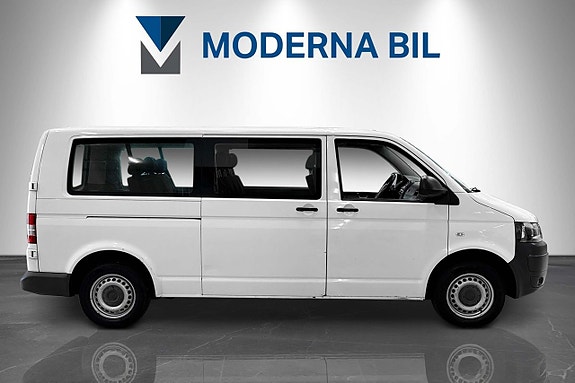 Volkswagen Caravelle 6 of 18