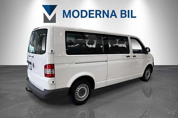Volkswagen Caravelle 5 of 18