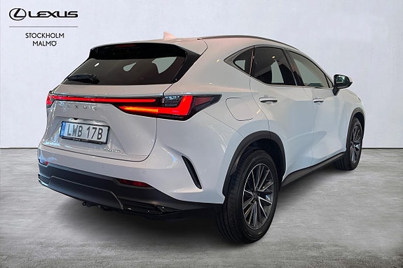 Lexus NX450h+ 17 of 25