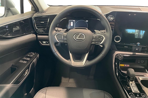 Lexus NX450h+ 9 of 25