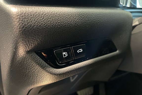 Lexus NX450h+ 21 of 25