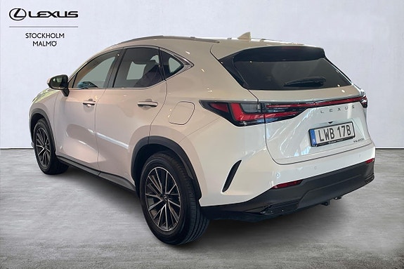 Lexus NX450h+ 2 of 25