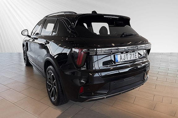 Lynk & Co 01 3 of 20
