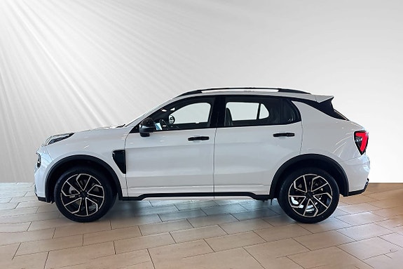Lynk & Co 01 2 of 20