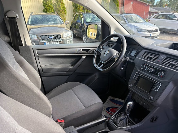 Volkswagen Caddy Maxi 8 of 11