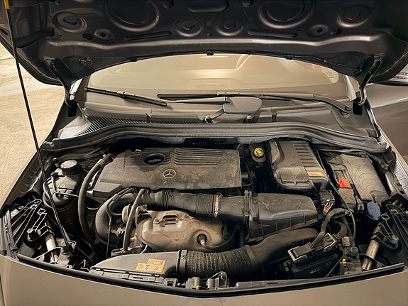 Mercedes-Benz B200 10 of 10