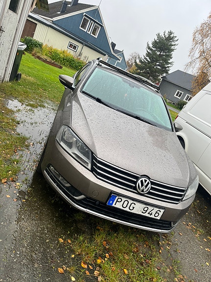 Volkswagen Passat 2 of 8