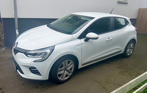 Renault Clio 2 of 10