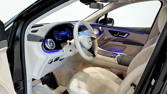 Mercedes-Benz EQS450 SUV 13 of 22