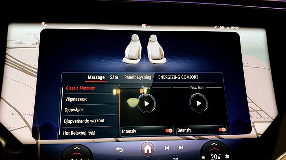 Mercedes-Benz EQS450 SUV 22 of 22