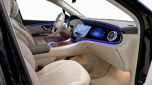 Mercedes-Benz EQS450 SUV 15 of 22