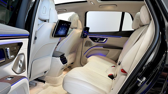 Mercedes-Benz EQS450 SUV 11 of 22